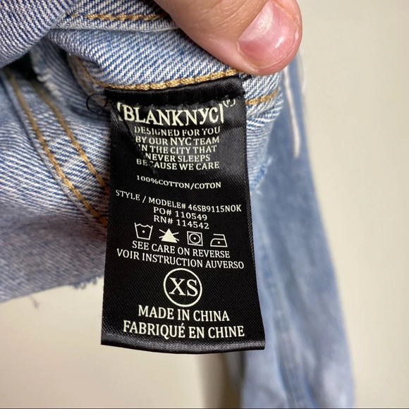 BlankNYC Light Wash Traffic Jam Cropped Denim Jean Trucket Jacket Size XS - Picture 10 of 11